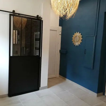 Chez Carlotta
